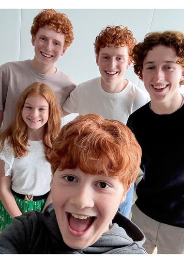 Mai mulţi actori se alătură distribuţiei serialului „Harry Potter” în rolurile membrilor familiei Weasley