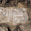 Arheologii au descoperit, într-o vilă romană antică, un mozaic reprezentând şlapi