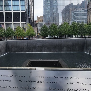 Trump caută modalităţi de a prelua controlul asupra Memorialului 9/11 din New York
