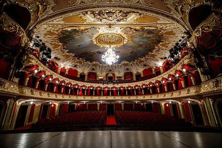 Opera Naţională din Iaşi, fără manager după prima etapă a concursului organizat de Ministerul Culturii / Niciun proiect de management prezentat nu a obţinut nota minimă 7