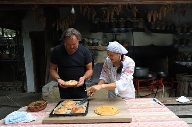 Moldova, vedeta internaţională pe Netflix, într-un nou sezon din documentarul „Flavours of Romania and The Republic of Moldova”