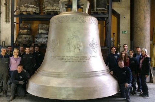 Clopotele Catedralei Naţionale şi cinci candelabre monumentale, livrate de două firme din Austria / Mesajul Ambasadei Austriei la Bucureşti – FOTO
