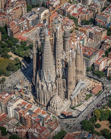 Sagrada Familia din Barcelona a devenit cea mai înaltă biserică din lume/ VIDEO