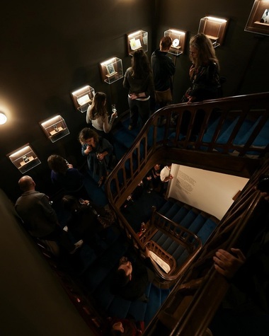 O expoziţie-manifest împotriva singurătăţii se deschide La Miţa Biciclista - Stabiliment Creativ