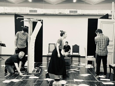 Regizorul Yuri Kordonsky revine în România şi montează „Metamorfoza” de Franz Kafka la Teatrul Excelsior