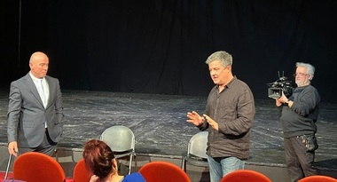 ⁠Ministrul Culturii a discutat cu actorii de la Teatrul Naţional Bucureşti despre concursul de manager: „Se cautǎ candidaţi cu viziune, proiecte care privesc evoluţia instituţiei, dezvoltarea colectivului artistic şi tehnic”