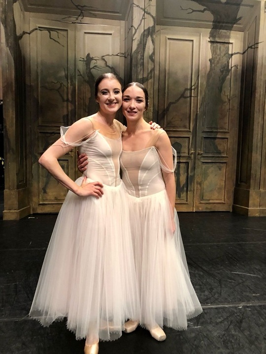 Caroline Baldwin şi Marina Minoiu