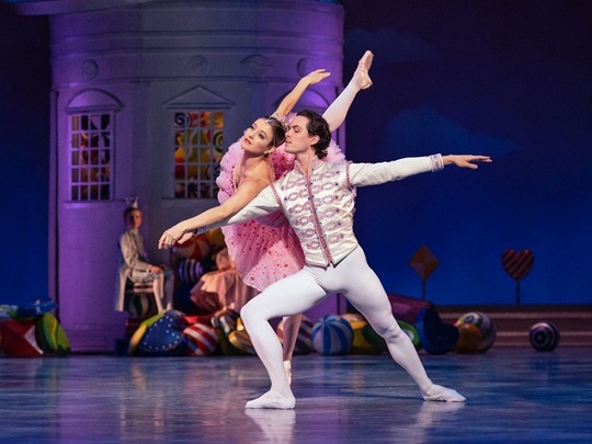 Caroline Baldwin şi Andreas Kass în „Spărgătorul de nuci”