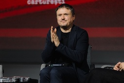 36 DE ANI DE LA REVOLUŢIE - Cineastul Cristian Mungiu: „Societatea e ruptă în două, radicalizată, capturată până la sufocare de găşti transpartinico-securiste”