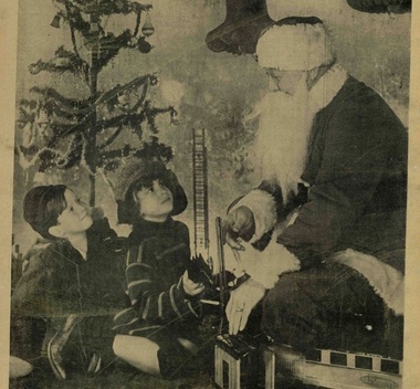 DOCUMENTAR - Crăciunul în Bucureşti, odinioară… Concursuri de datini româneşti, serbări, ajutoare pentru funcţionarii merituoşi, aprovizionarea cu carne şi îngrăşarea porcilor erau consemnate în gazetele vremii/ FOTO