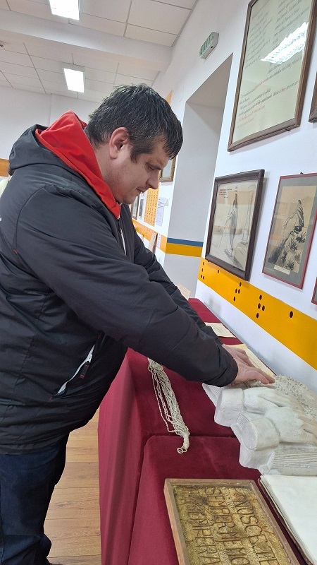 Primul muzeu pentru nevăzători a fost inaugurat în Bucureşti