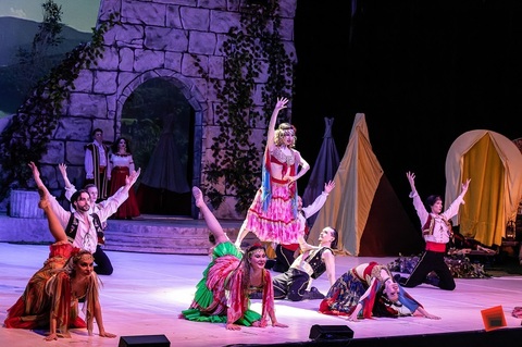 "Voievodul ţiganilor", "Sânge vienez", "Romeo şi Julieta", "Fluturi", în programul lunii aprilie la Teatrul Naţional de Operetă şi Musical "Ion Dacian"