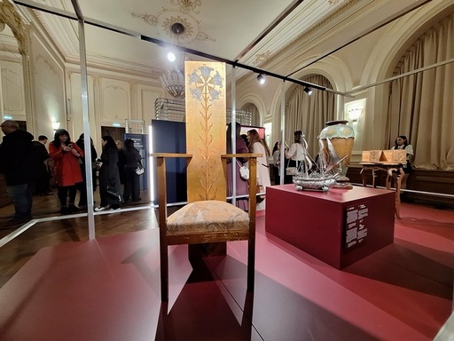 Universul artistic al Reginei Maria, într-o expoziţie în premieră la Sala Oglinzilor din Cazinoul de la Constanţa/ FOTO