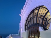 Casinoul Comunal - Emblemă Art Nouveau pe faleză, imaginată ca o bomboană fondantă în interior/ Cum se juca la bulă, "o plăcere antrenantă", şi cine suferea cel mai mult la jocul de noroc/ FOTO