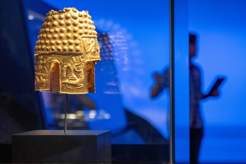 UPDATE  - Coiful de la Coţofeneşti, furat din Muzeul Drents, a fost recuperat la mai bine de un an după ce a fost furat/ MAE: Autorităţile olandeze au informat partea română despre evoluţii în caz/ Anunţul Ministerului Culturii