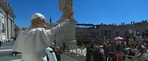 Papa Leon a îndemnat liderii globali să aleagă pacea în prima sa Liturghie de Paşte - VIDEO