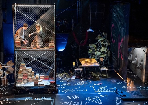 „Punk Rock”, spectacolul Teatrului Excelsior care vorbeşte fără menajamente despre adolescenţă, ajunge la Festivalul de Teatru de la Piatra Neamţ/ VIDEO