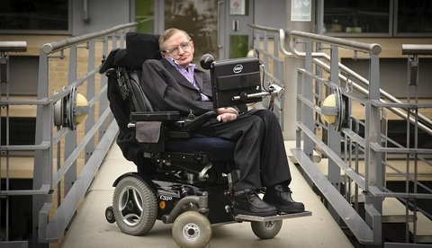Tatăl lui Stephen Hawking era îngrijorat că fiul său „nu studiază prea mult”, dezvăluie jurnalele acestuia
