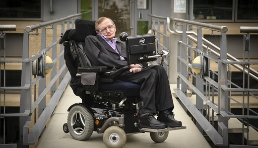 Tatăl lui Stephen Hawking era îngrijorat că fiul său „nu studiază prea mult”, dezvăluie jurnalele acestuia