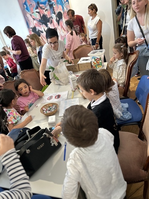 Ziua Internaţională a Copilului - Ateliere creative, spectacole, expoziţii, lansări de carte, proiecţii de film, la Tel Aviv, Tokyo, Stockholm, Londra, Madrid, Paris