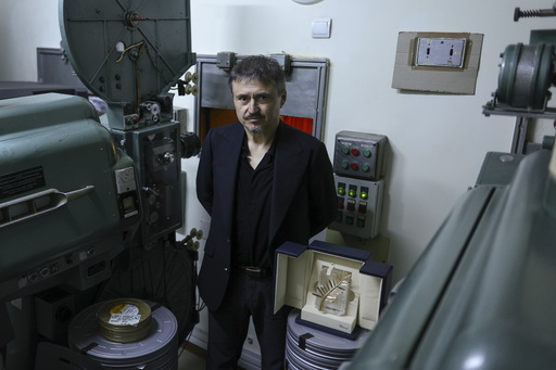 Cristian Mungiu: „După aproape 20 de ani de la primul Palme d'Or ne aflăm în aceeaşi situaţie, de a nu fi capabili să prezentăm „Fjord” în săli de cinematograf”/ Organizarea unei premiere la Sala Palatului costă 20.000 de euro - FOTO