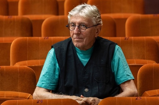 Regizorul Andrei Şerban, numit director onorific al Teatrului Naţional Bucureşti