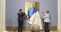Portretul Angelei Merkel a fost dezvelit la un muzeu din Berlin