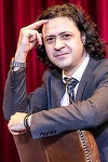 Cătălin Petrescu preia mandatul de manager interimar al Teatrului Muzical „Ambasadorii”
