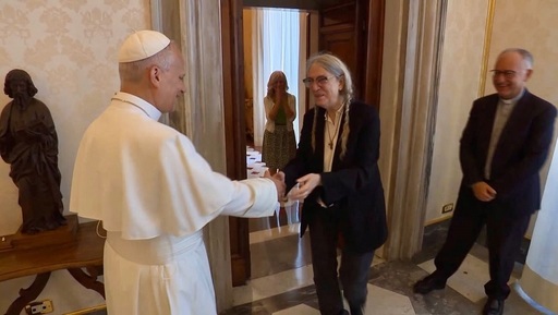 Patti Smith a avut o îndelungă întâlnire cu Papa Leon al XIV-lea la Vatican/ VIDEO