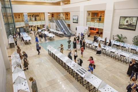 Romanian Jewelry Week - Mai mult de 300 de designeri din 50 de ţări expun la Biblioteca Naţională a României
