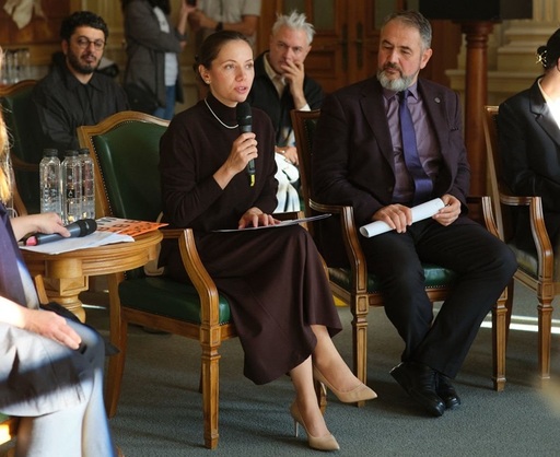 Mirabela Grădinaru, la Creative Romania: „Creativitatea nu se dezvoltă în izolare. Ea are nevoie de conexiuni, de oameni care vin cu idei, de instituţii şi de comunităţi”