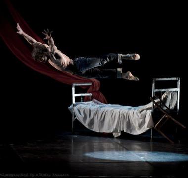 Opera Naţională Bucureşti o contrazice pe Alina Cojocaru: Ivan Vasiliev nu ar fi putut dansa la Gala din 28 aprilie, pentru că în 30 aprilie va fi la Sankt Petersburg