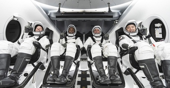 Patru astronauţi au părăsit Staţia Spaţială Internaţională la bordul unei nave SpaceX, către Pământ