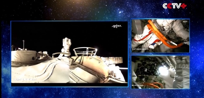 China - Prima ieşire în spaţiu a doi astronauţi ai staţiei Tiangong - VIDEO