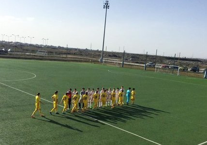 Fotbal: Naţionalele de senioare şi junioare au disputat meciuri de pregătire cu echipe de băieţi