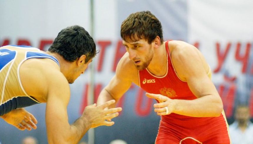 INTERVIU Albert Saritov: Îmi doresc să câştig medalia olimpică de aur pentru mine şi pentru România
