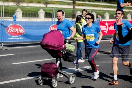 Monica Mădălina Florea, locul doi la cursa UNIQA Asigurări Bucharest 10 km & Family Run. FOTO, VIDEO