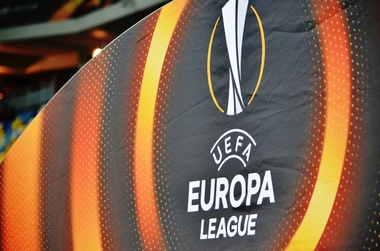 Olandezul Bjorn Kuipers şi ungurul Viktor Kassai vor arbitra meciurile din semifinalele Ligii Europa