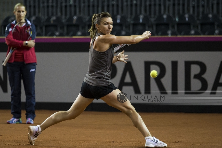 Simona Halep a fost învinsă de Daria Gavrilova, scor 6-3, 4-6, 6-3, în turul secund, la Roma
