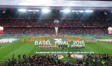 FC Sevilla învinge Liverpool, scor 3-1, şi câştigă Liga Europa a treia oară consecutiv şi a cincea oară în istoria sa. UPDATE, FOTO