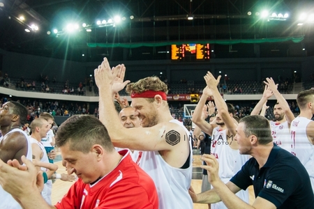 CSM Oradea a câştigat în premieră titlul naţional la baschet masculin