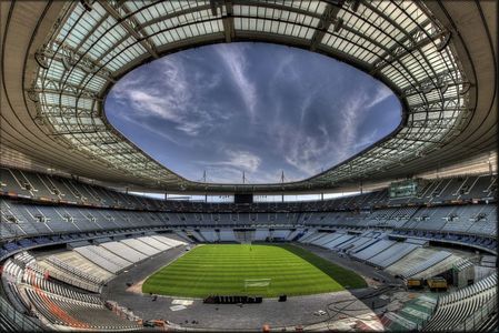 EURO-2016: Pachet suspect descoperit pe Stade de France