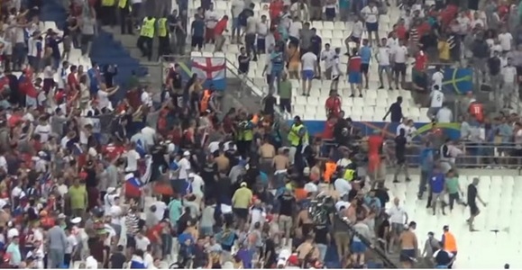 Un suporter englez a fost interzis pe stadioane cinci ani după ce a participat la incidentele de la Marsilia
