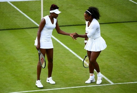 Serena Williams a câştigat turneul de la Wimbledon şi la dublu. Surorile Williams au obţinut trofeul a şasea oară