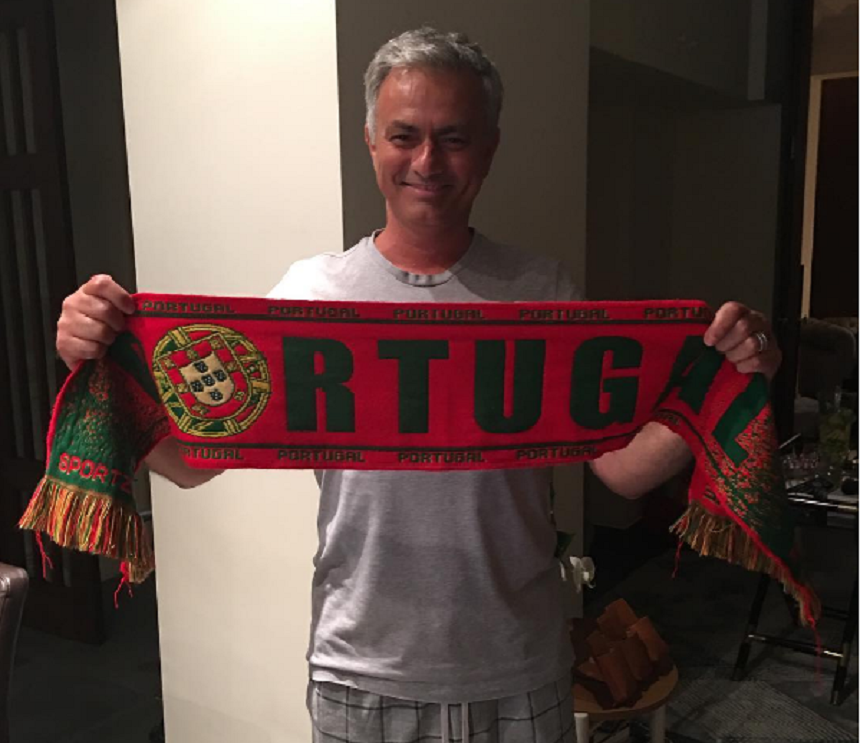 Jose Mourinho a celebrat în pijama victoria Portugaliei la CE