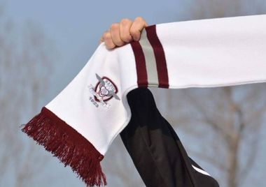 Rapid aşteaptă marţi o decizie de la LPF privind rămânerea în Liga I şi de la instanţă privind suspendarea executării silite cerută de mai multe firme şi persoane