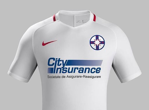 Steaua va juca în deplasare în echipament de culoare albă. Designul este inspirat din echipamentul din 1986