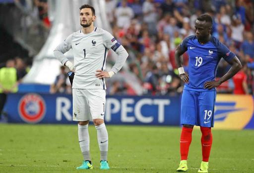 Hugo Lloris a adus un omagiu victimelor atacului de la Nisa