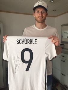 Borussia Dortmund l-a achiziţionat pe mijlocaşul Andre Schurrle
