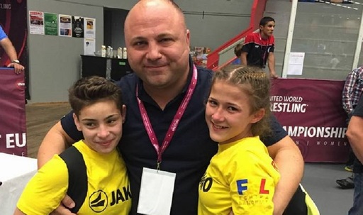 Finală românească la CE de lupte cadeţi: Maria Cioclea, medalie de aur, Roxana Tif, argint